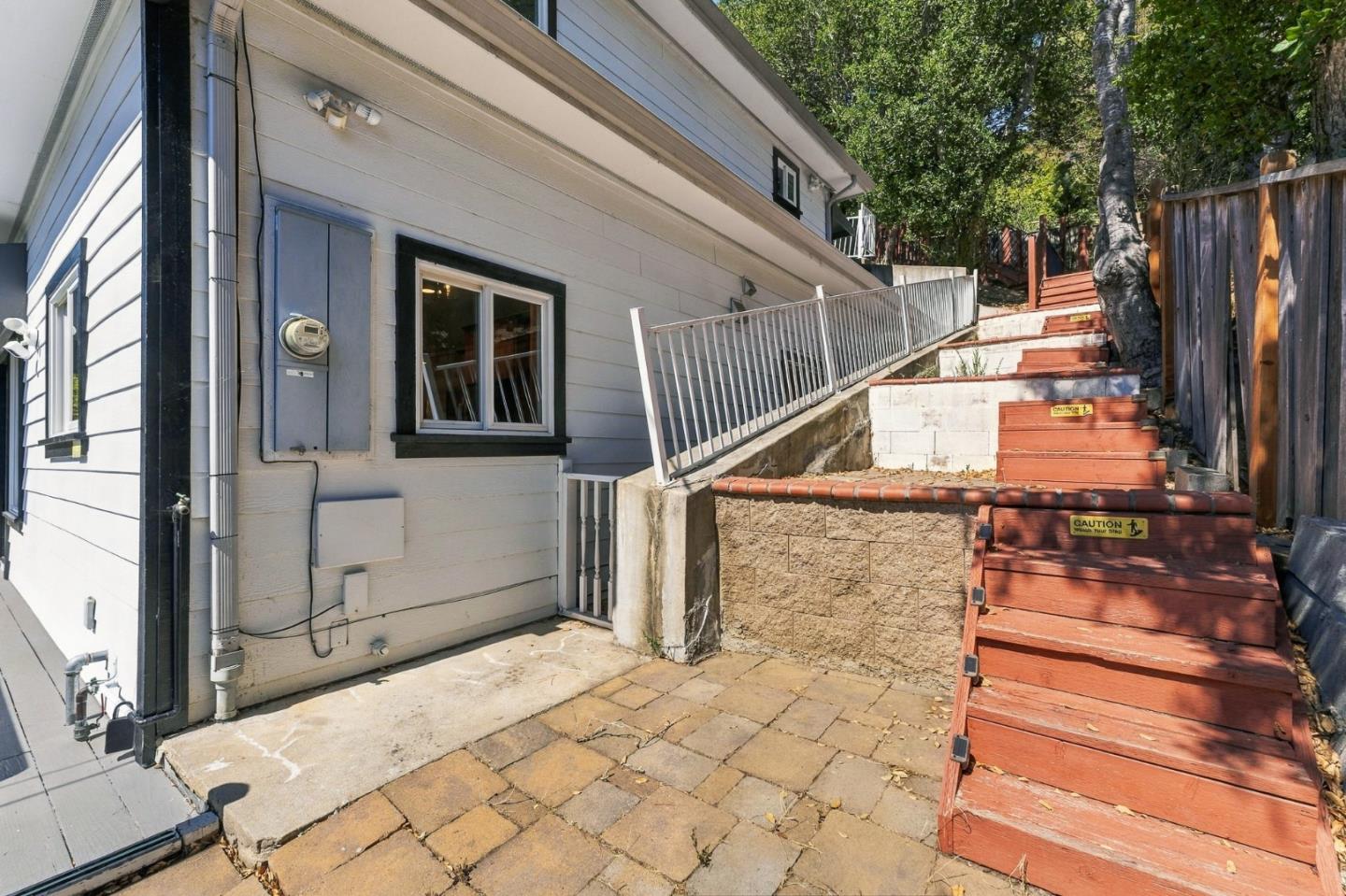 2702 Monte Cresta DR