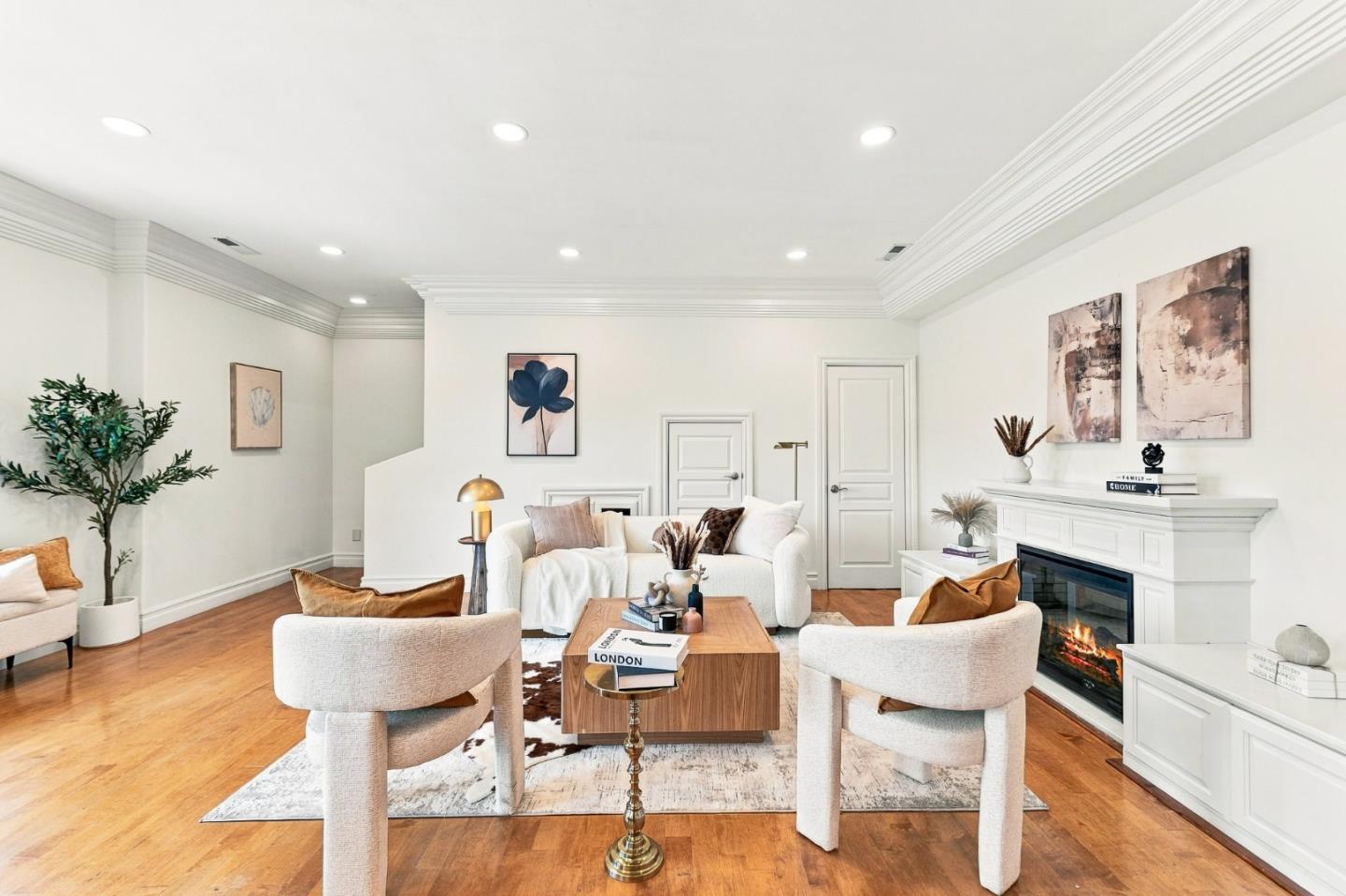 2702 Monte Cresta DR