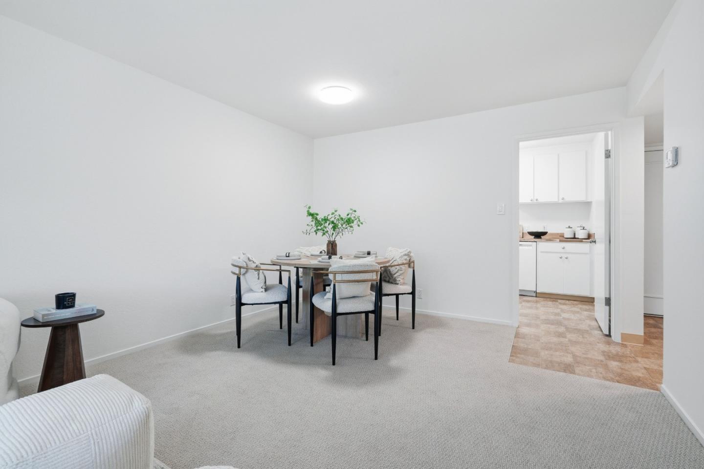 675 Sharon Park DR 208