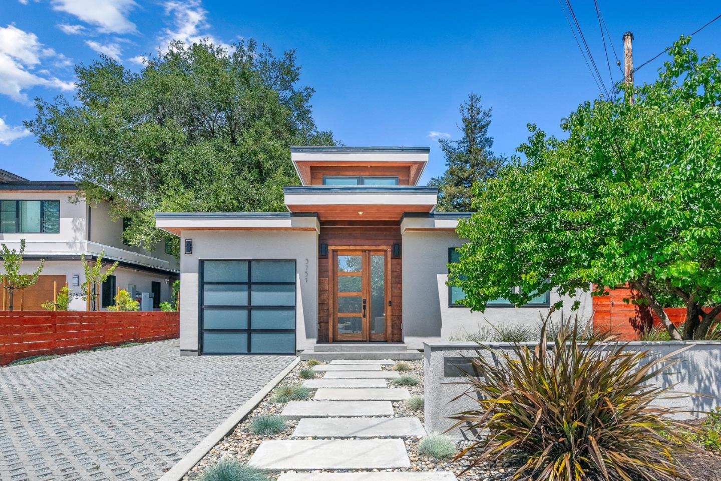 3751 El Centro ST