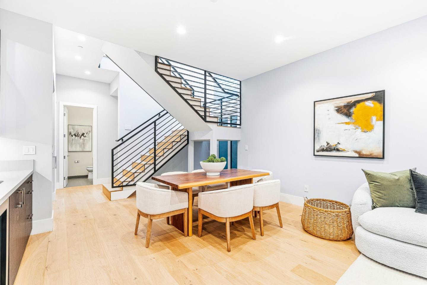 3751 El Centro ST