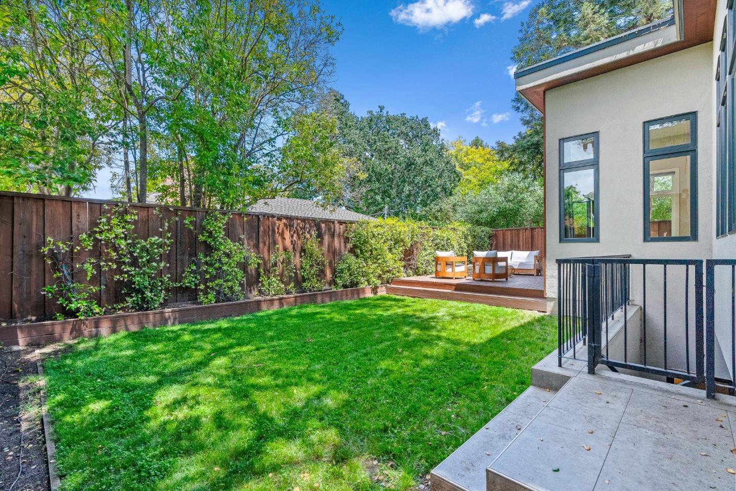 3751 El Centro ST