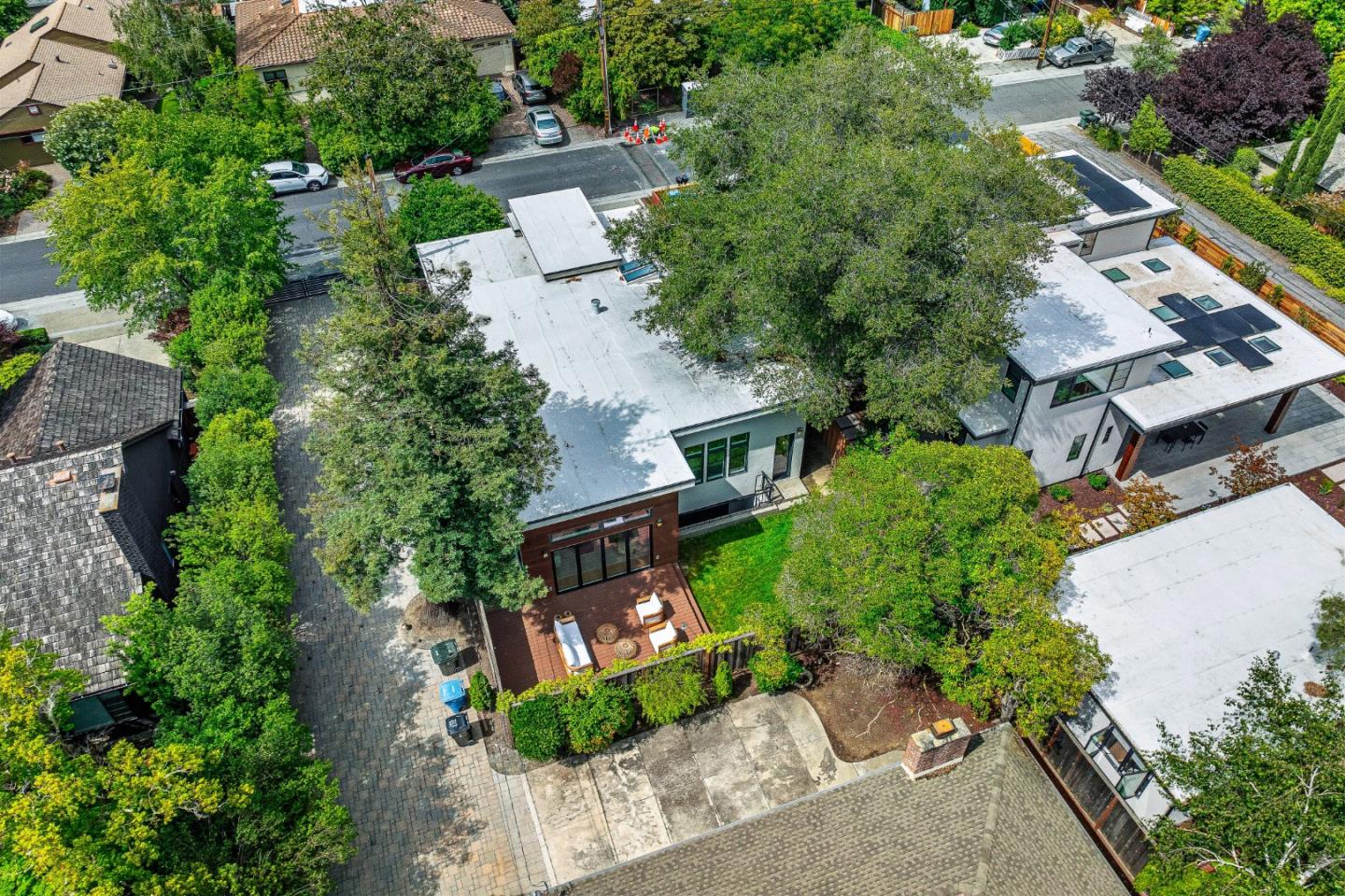 3751 El Centro ST