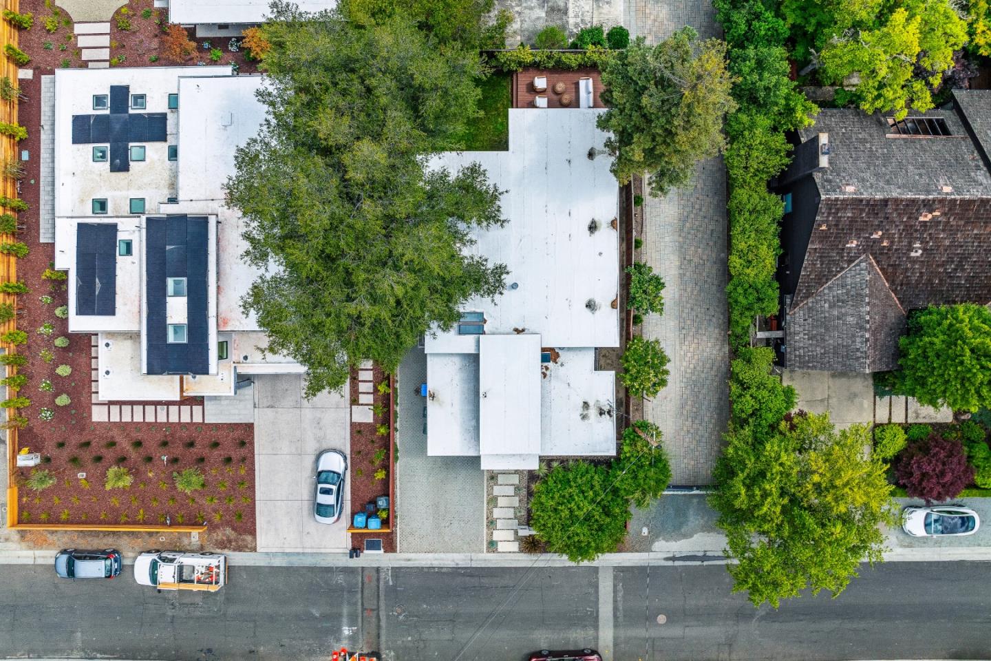 3751 El Centro ST