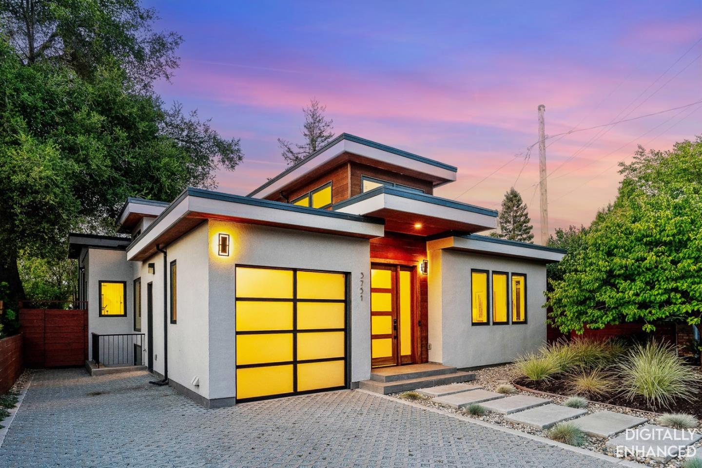 3751 El Centro ST