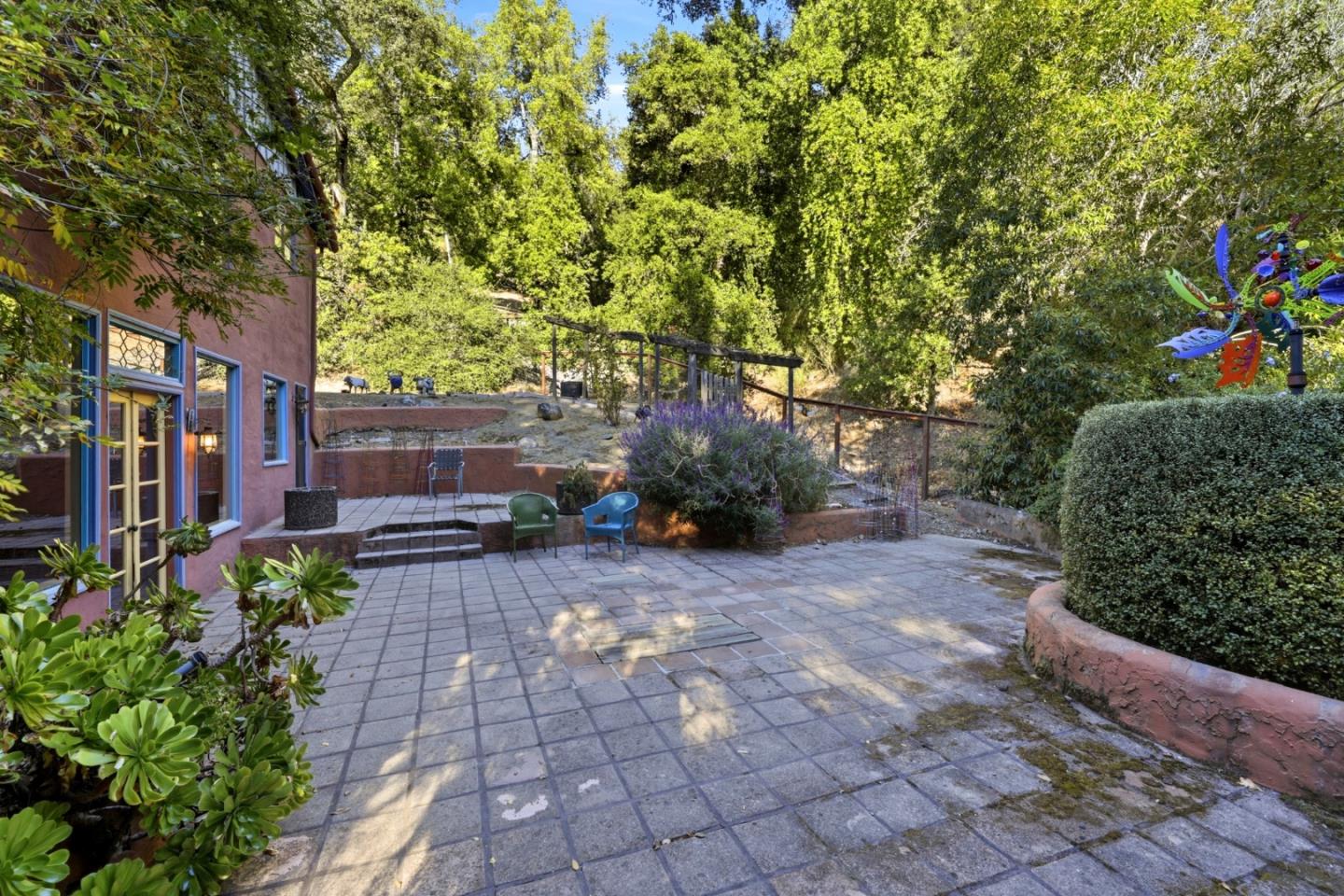 10 Joaquin RD