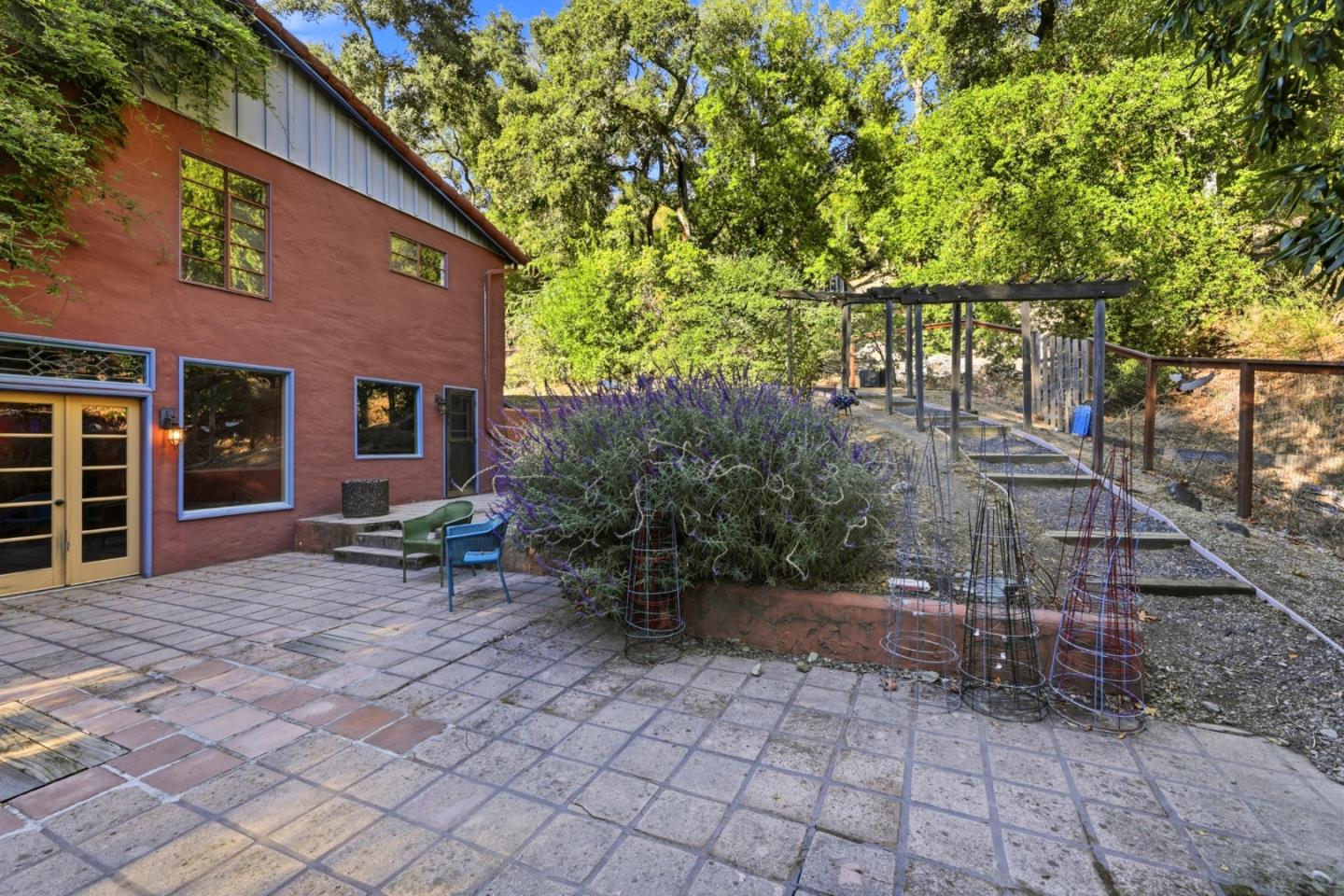 10 Joaquin RD