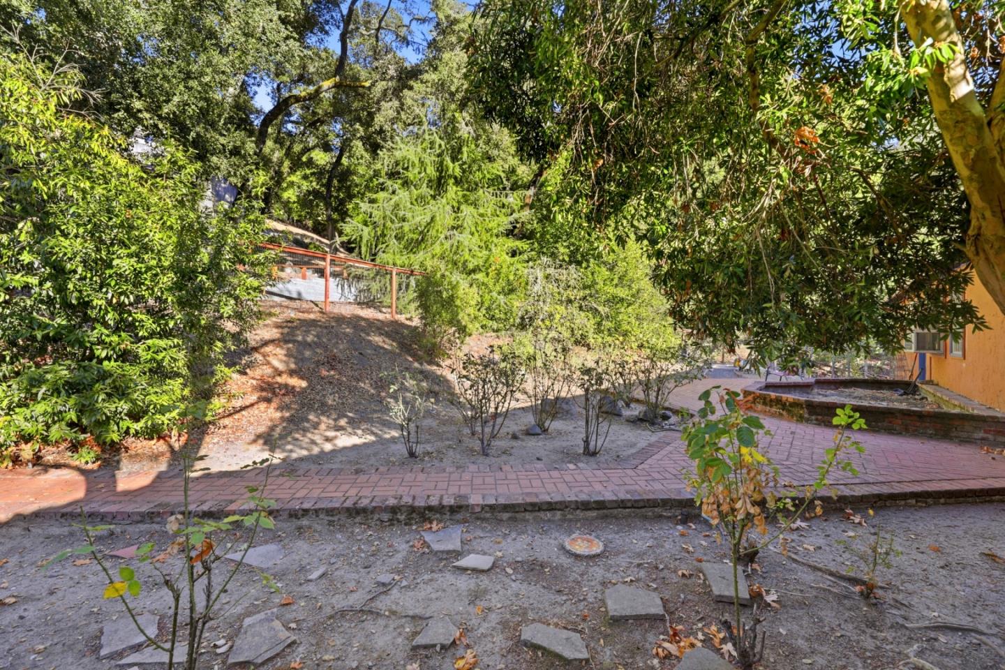10 Joaquin RD