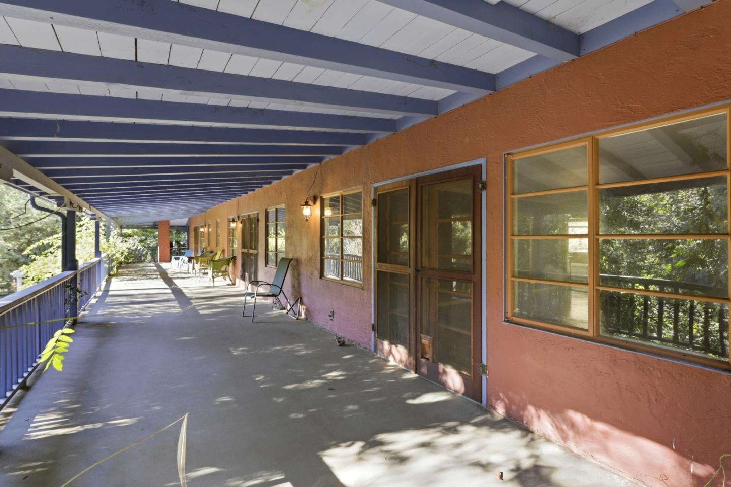 10 Joaquin RD