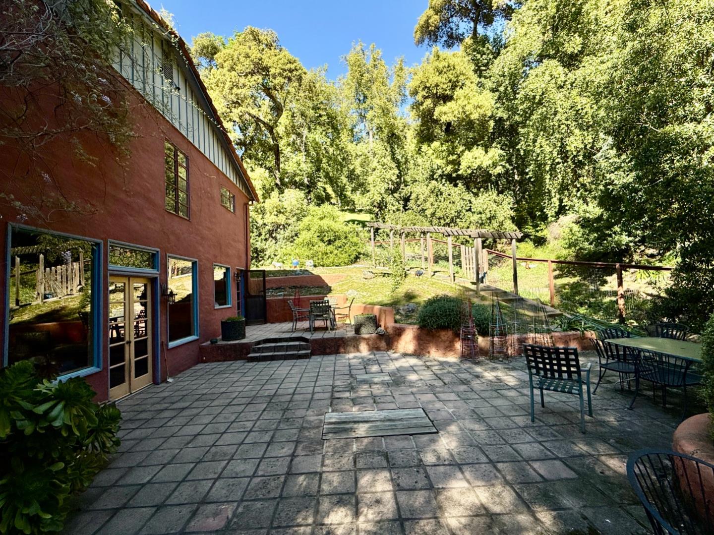 10 Joaquin RD