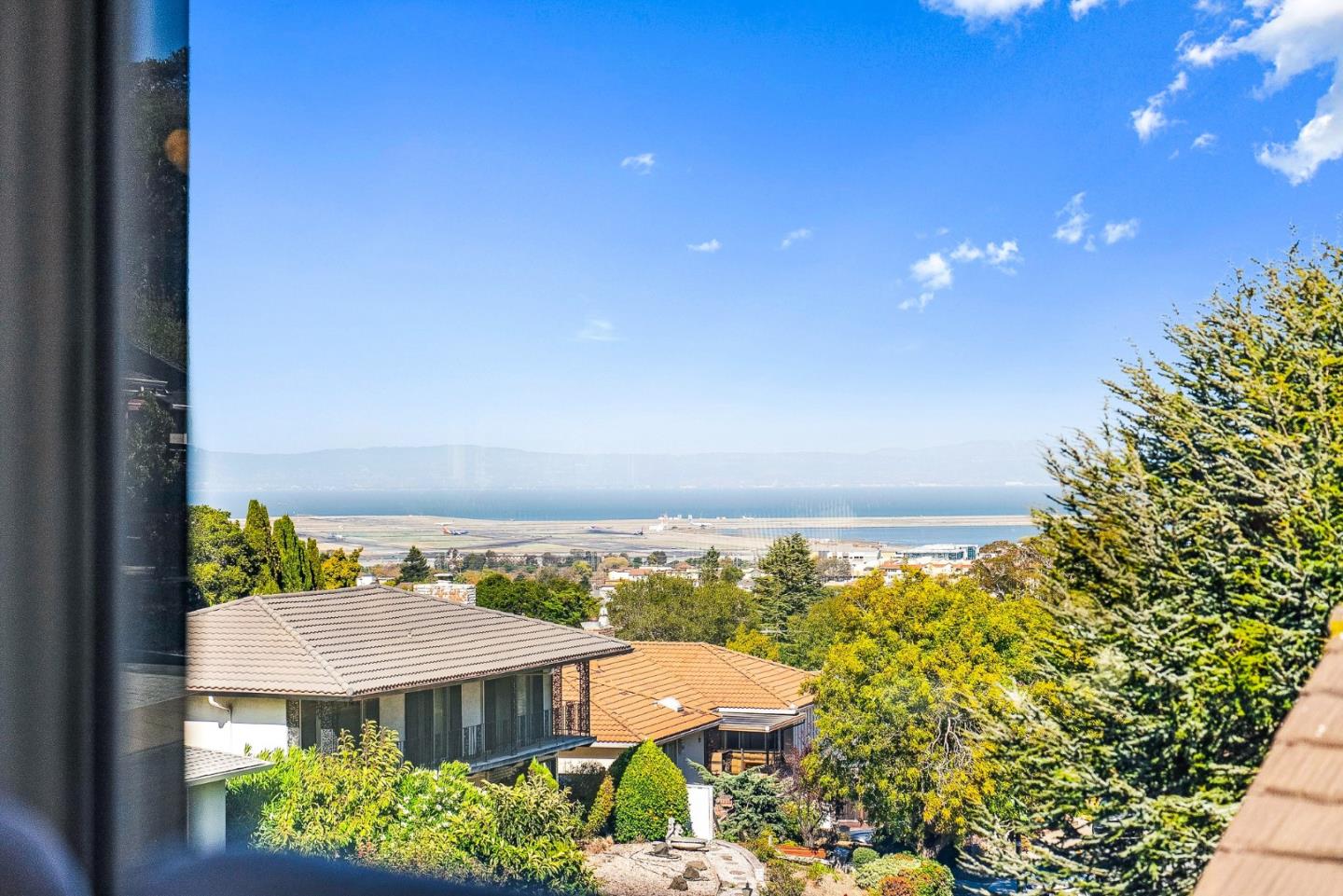 1225 Murchison Dr