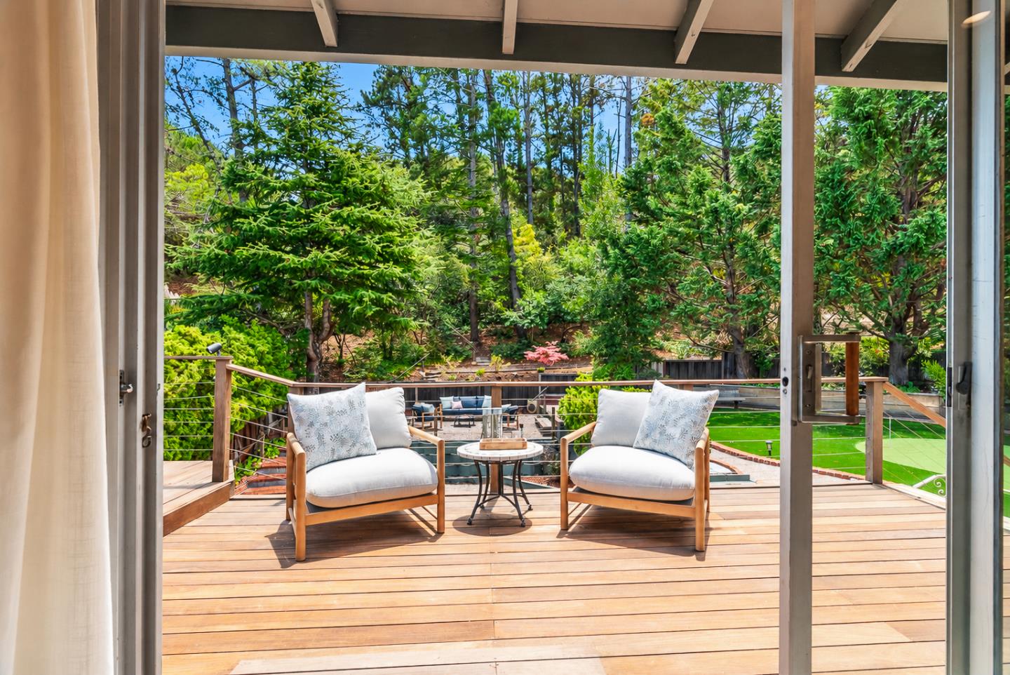 1225 Murchison Dr
