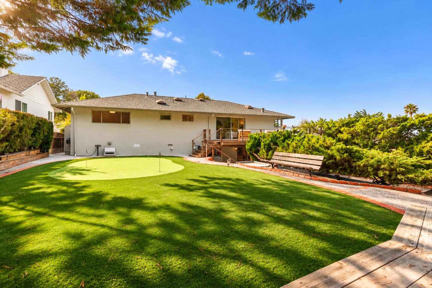 1225 Murchison Dr