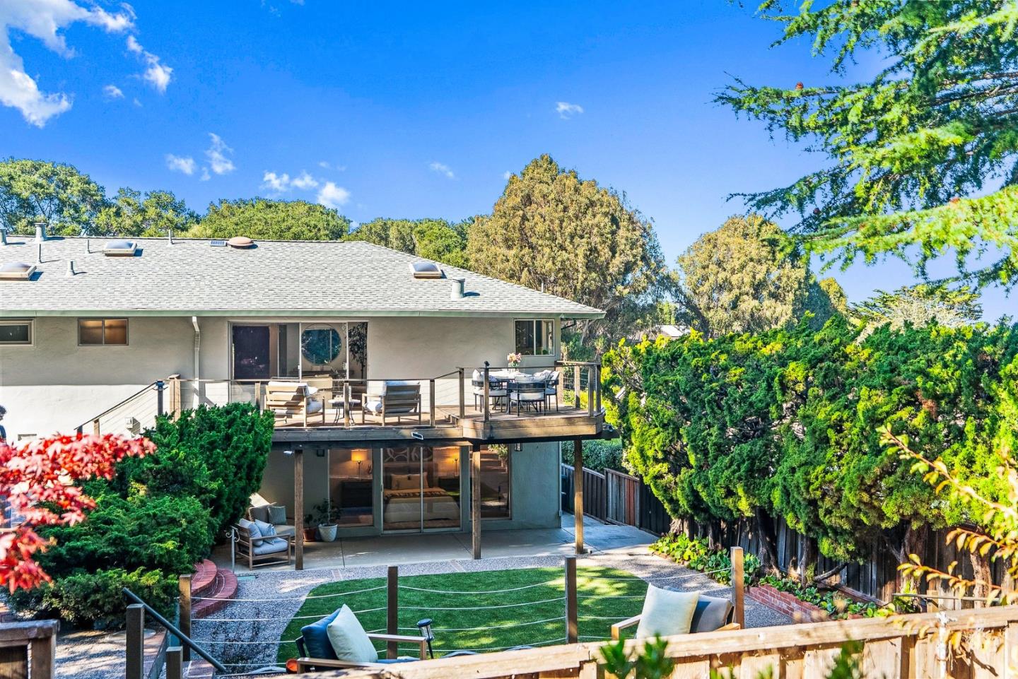 1225 Murchison Dr