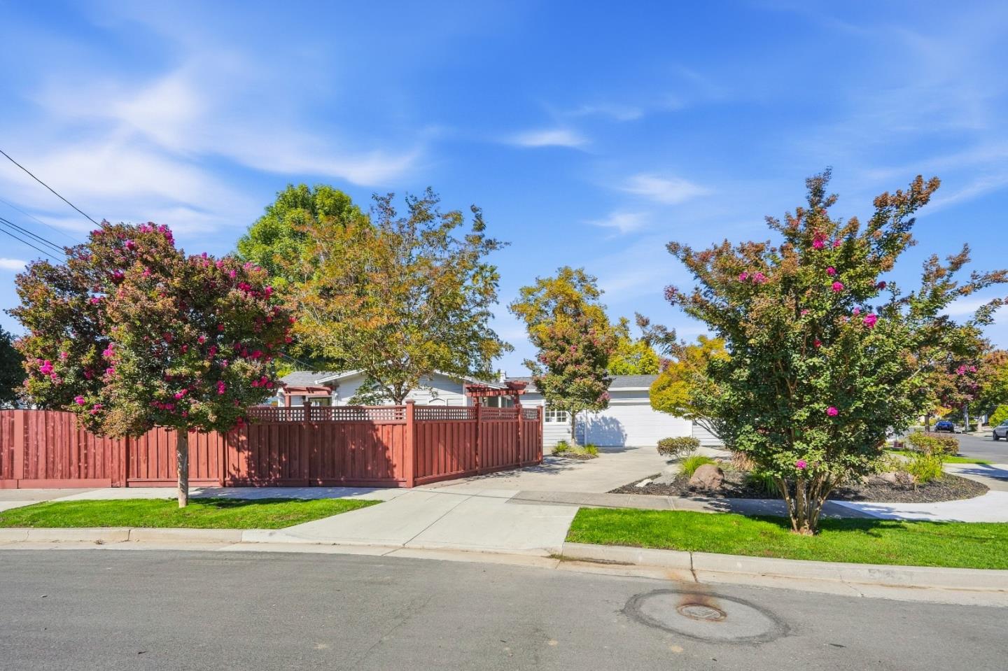 883 Brent DR