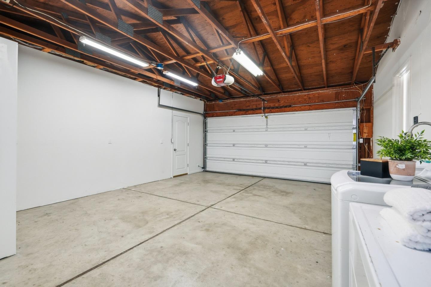 883 Brent DR