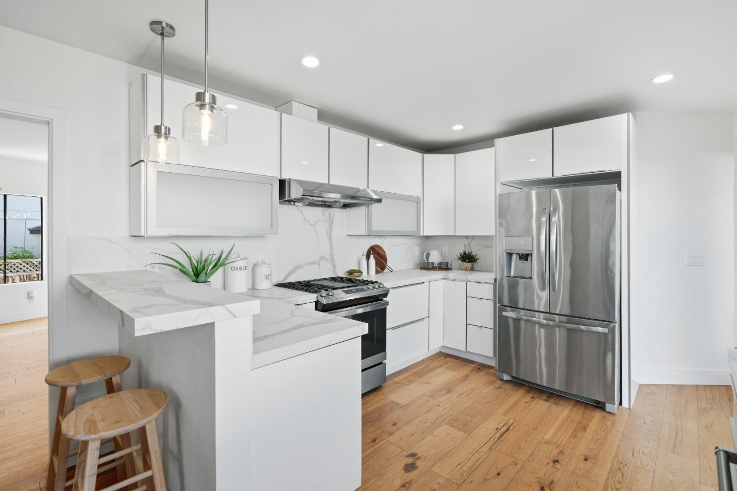 1280 Balboa Ave