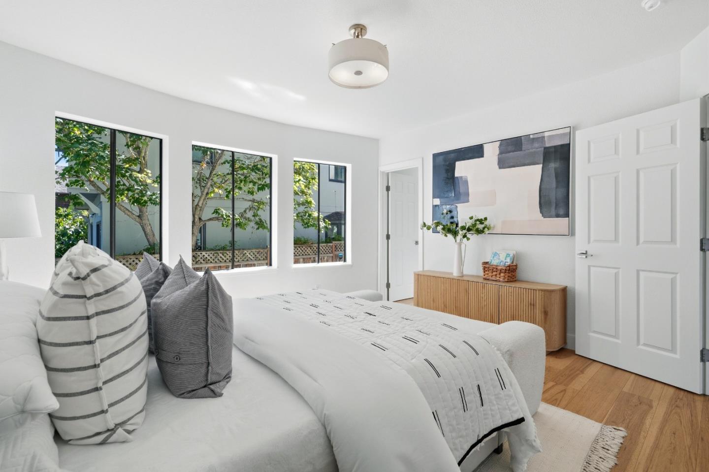 1280 Balboa Ave