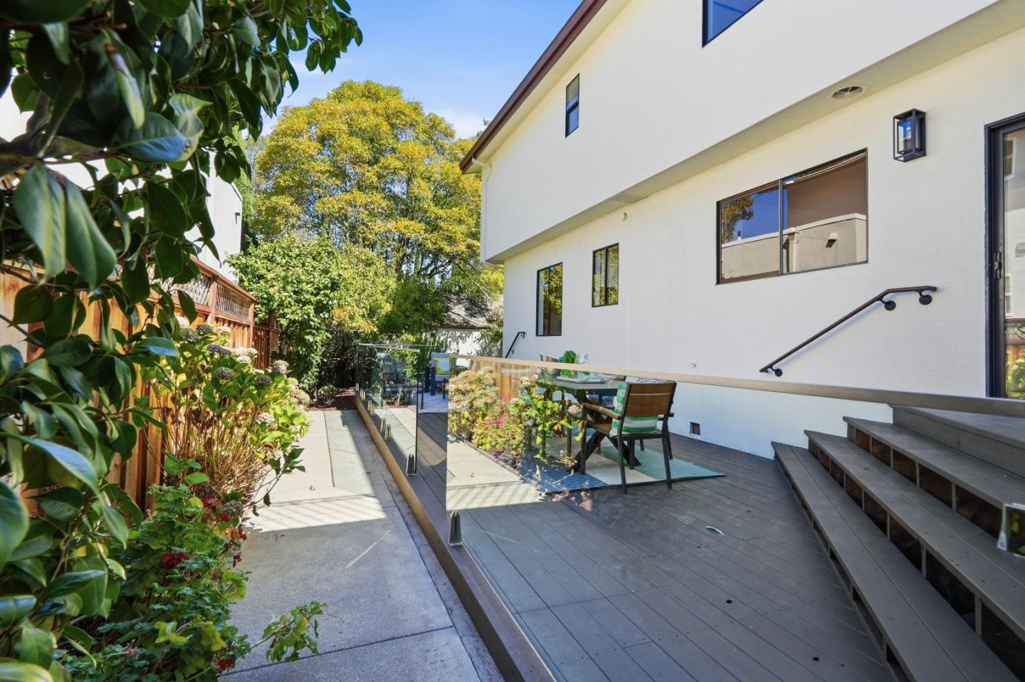 1280 Balboa Ave