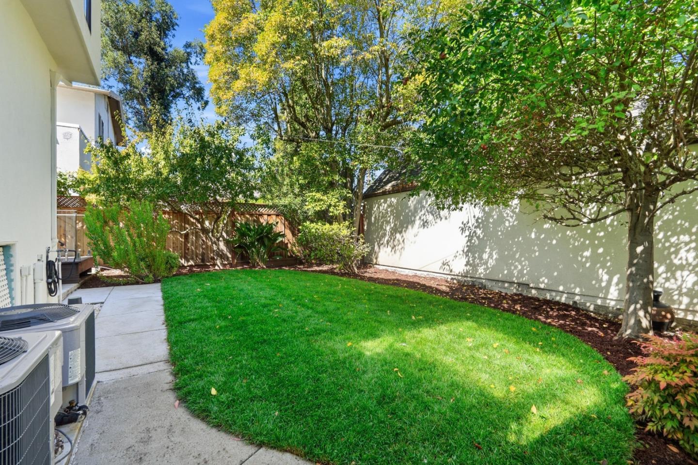 1280 Balboa Ave