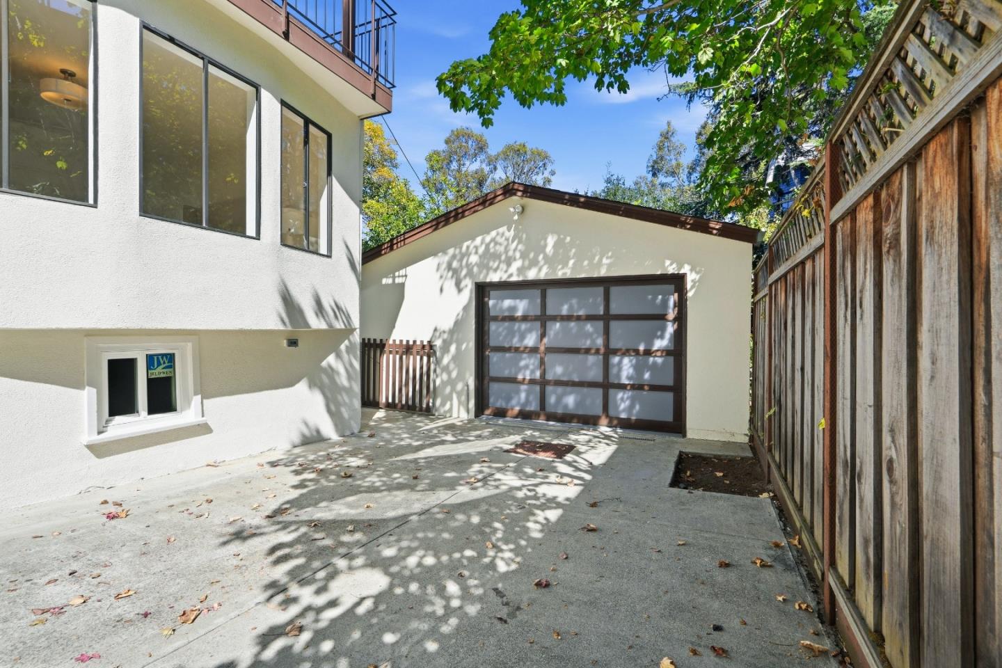 1280 Balboa Ave