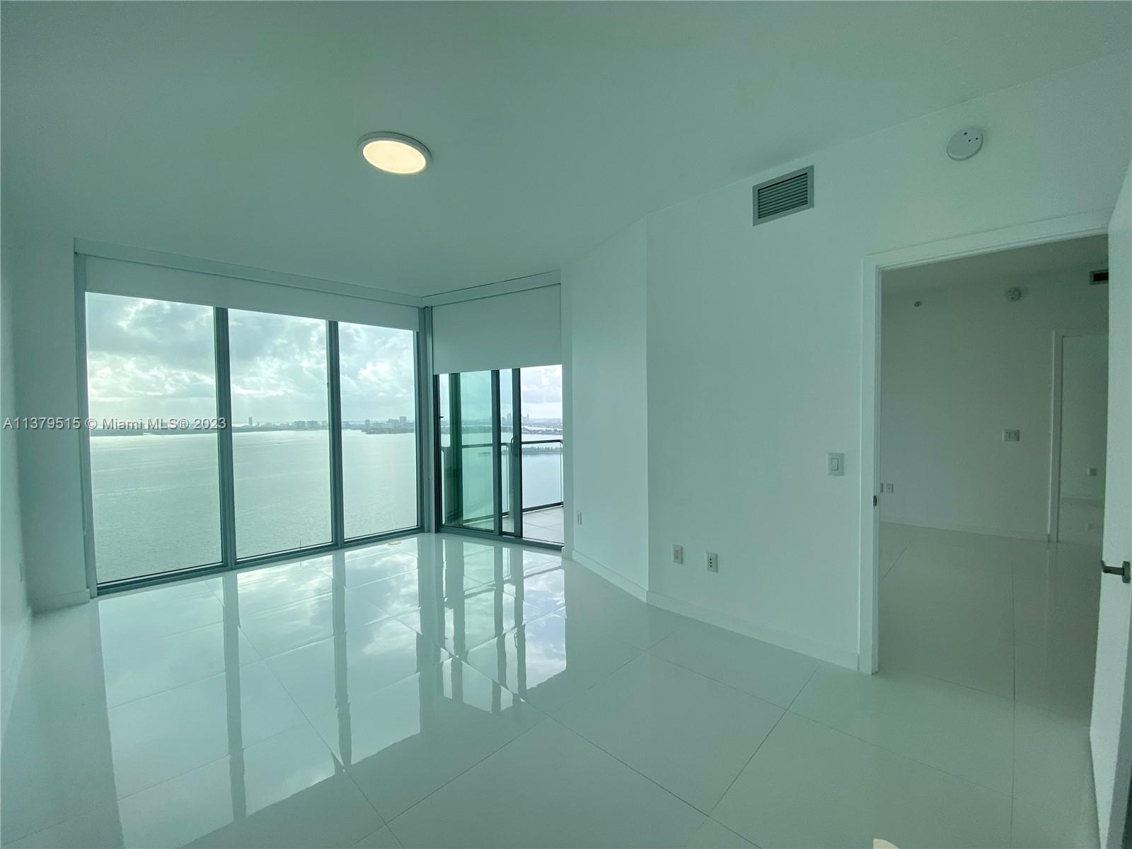 2900 NE 7th Ave # 2905