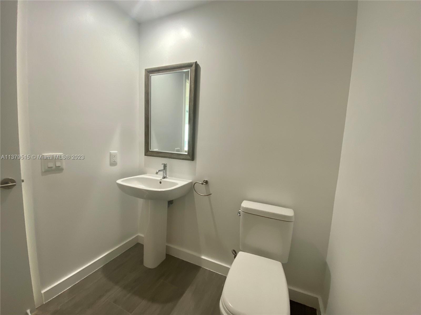 2900 NE 7th Ave # 2905