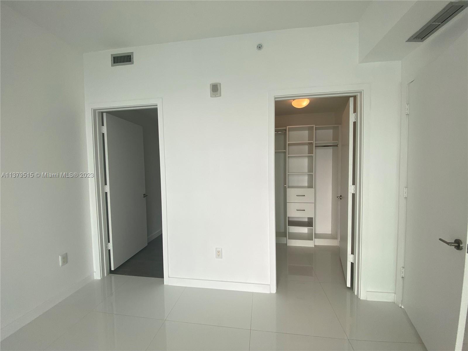 2900 NE 7th Ave # 2905