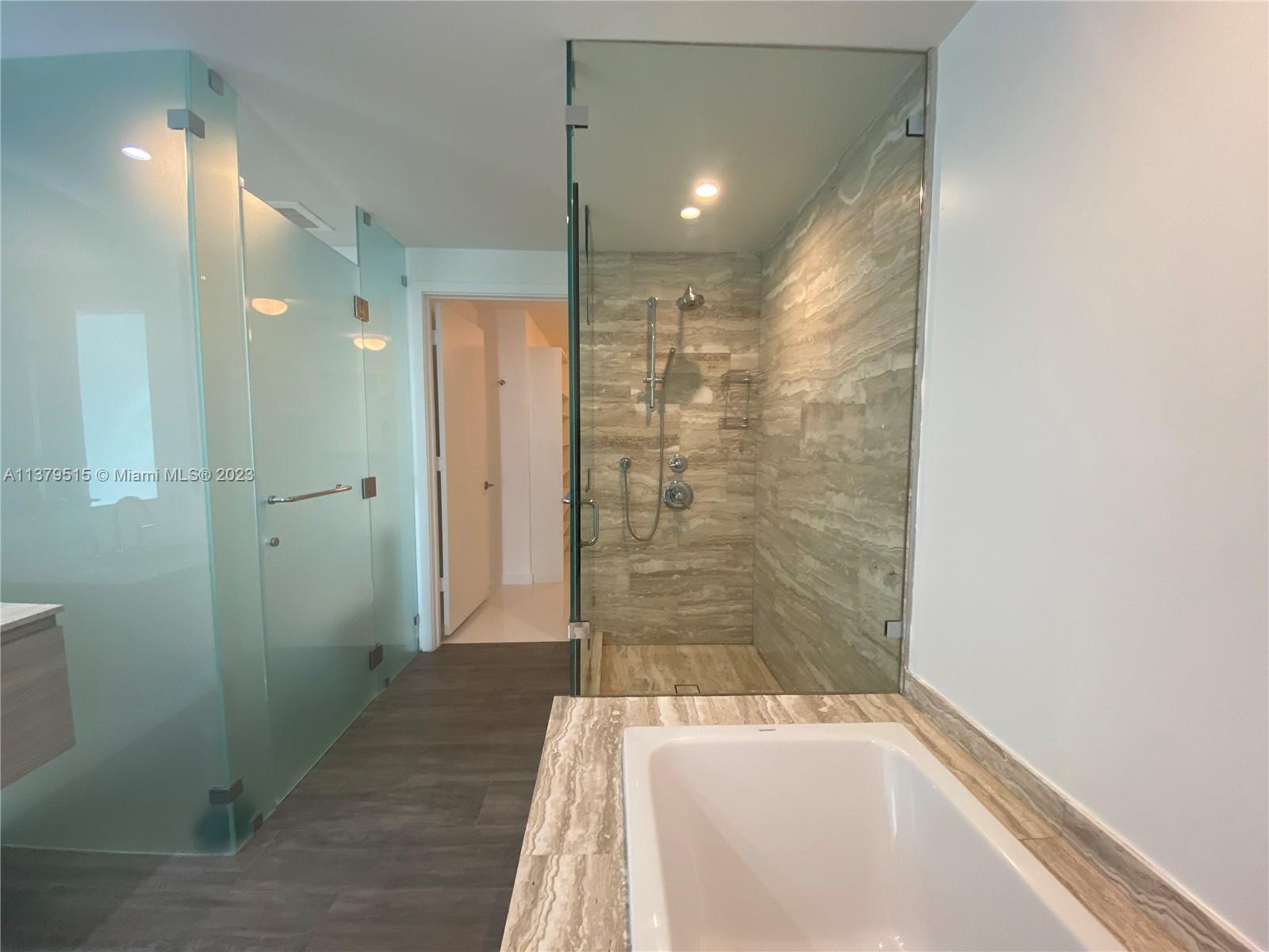 2900 NE 7th Ave # 2905