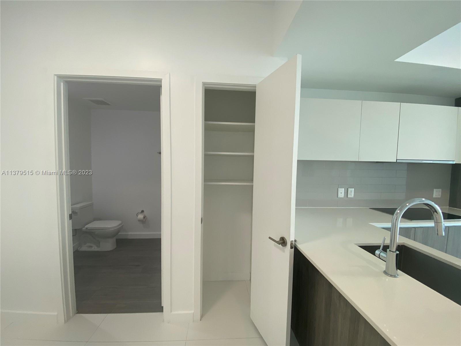 2900 NE 7th Ave # 2905