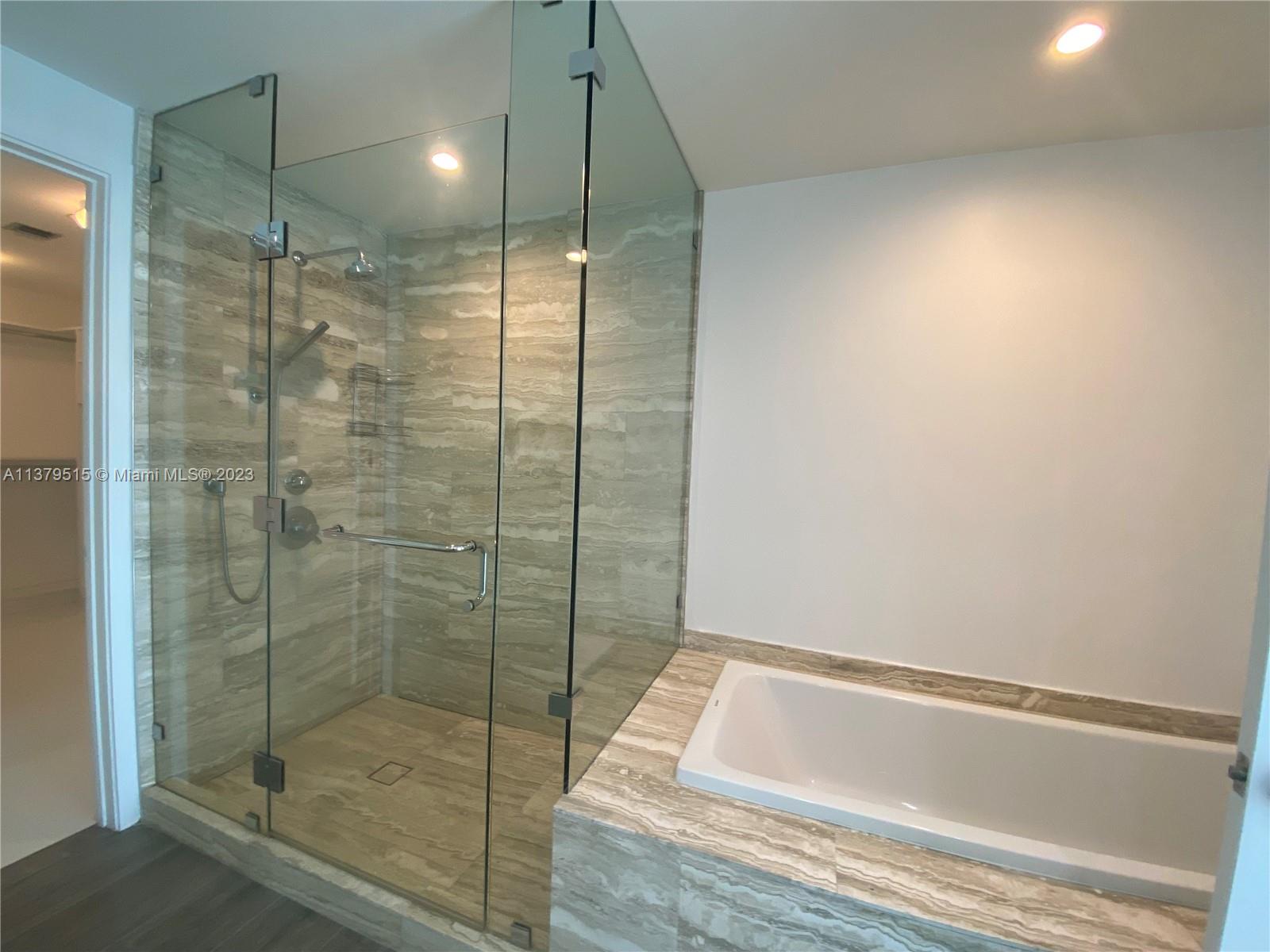 2900 NE 7th Ave # 2905