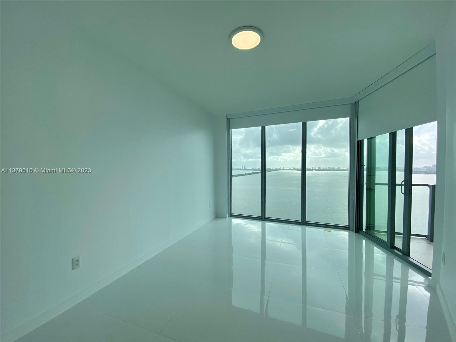 2900 NE 7th Ave # 2905