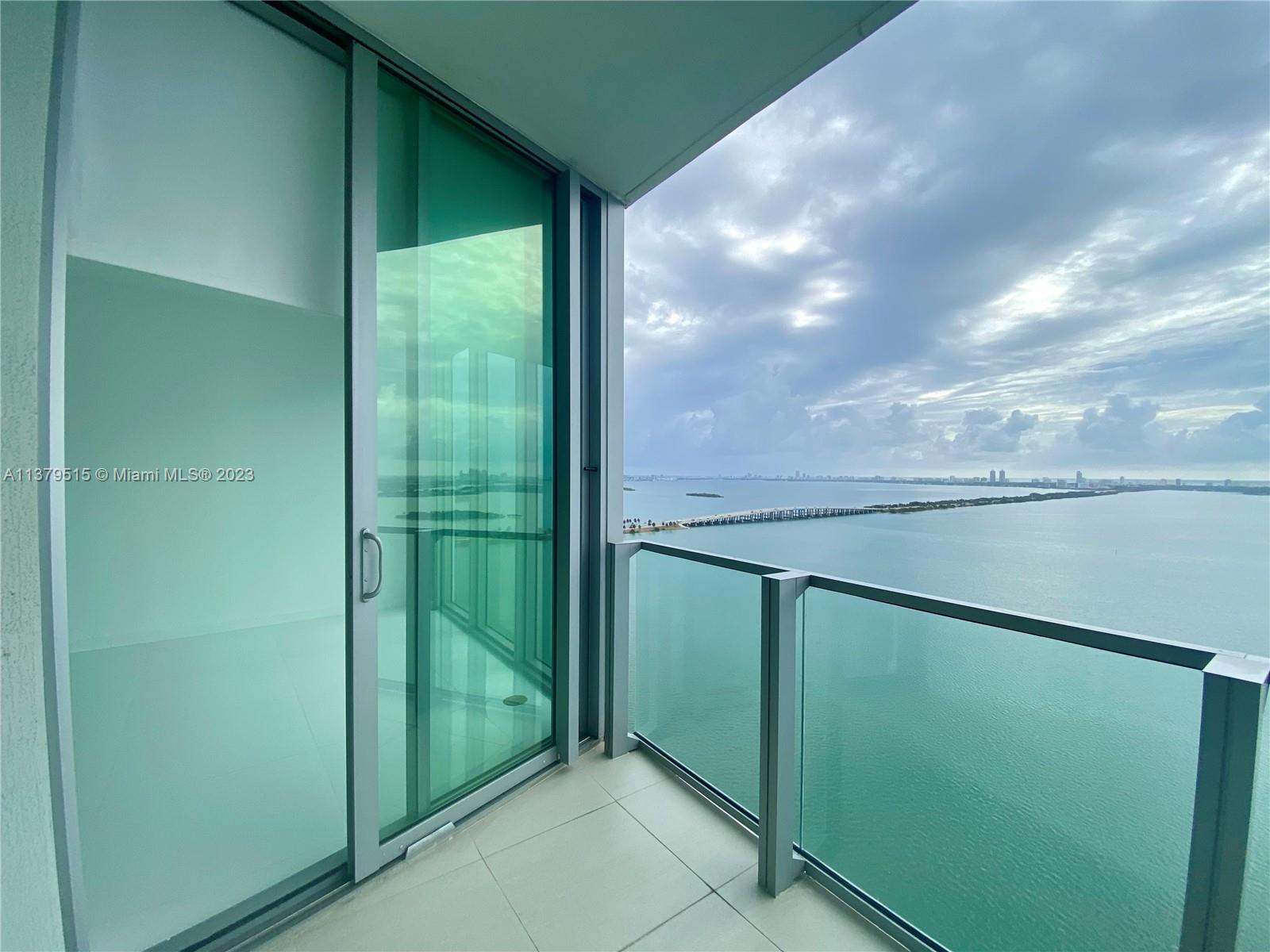 2900 NE 7th Ave # 2905