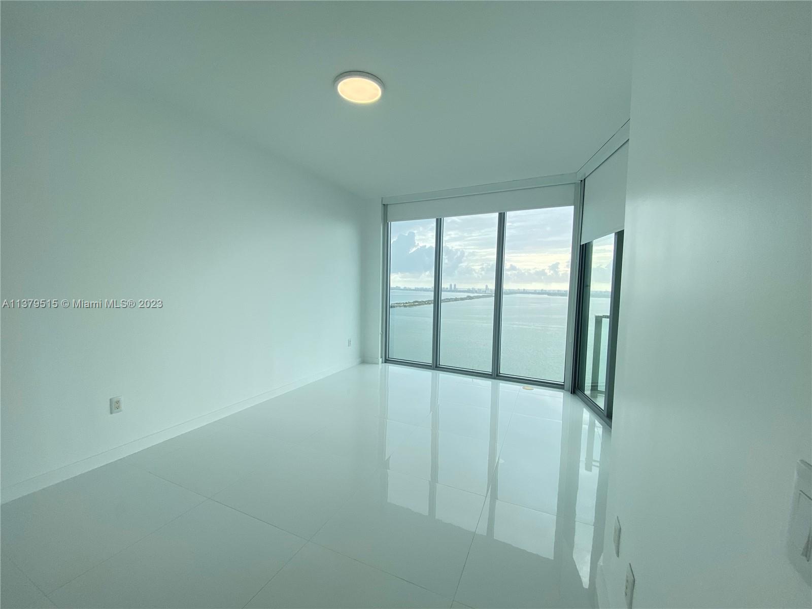2900 NE 7th Ave # 2905