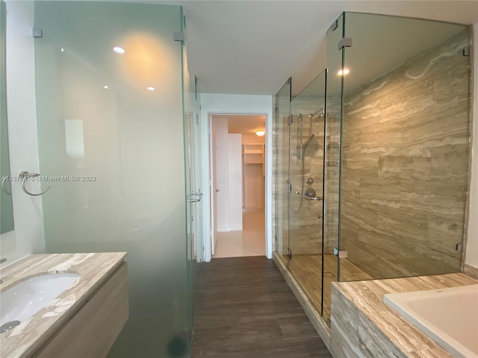 2900 NE 7th Ave # 2905