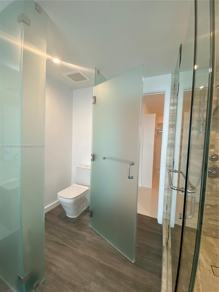 2900 NE 7th Ave # 2905