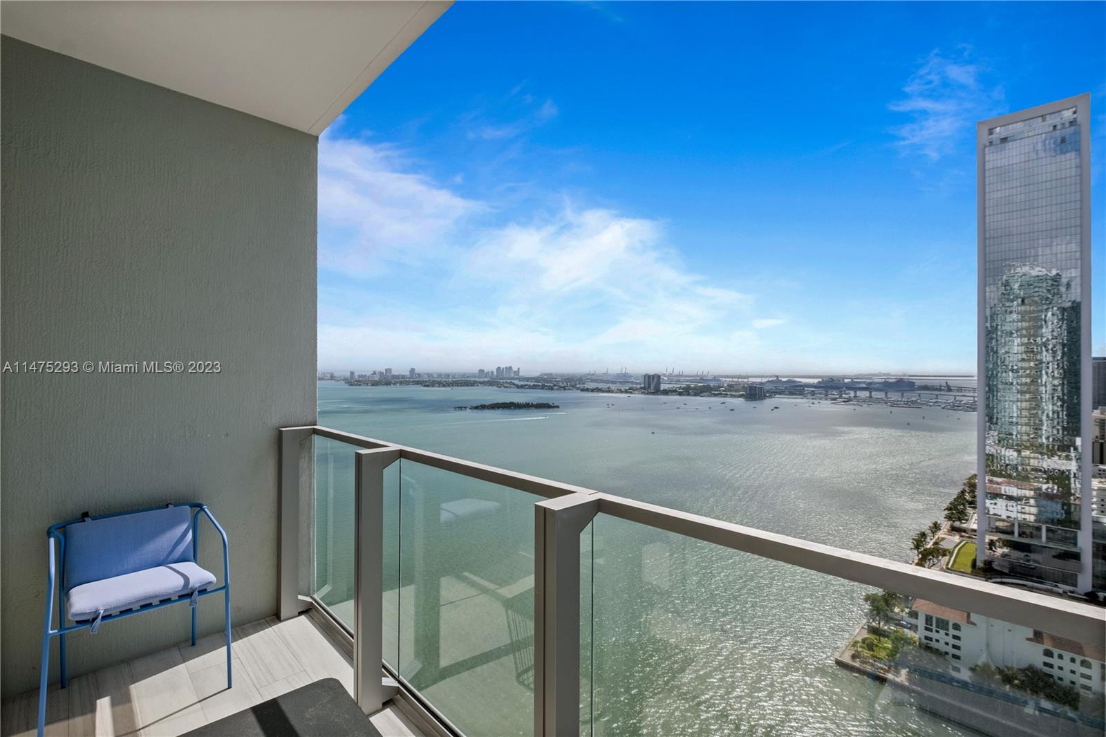 2900 NE 7th Ave # 2807