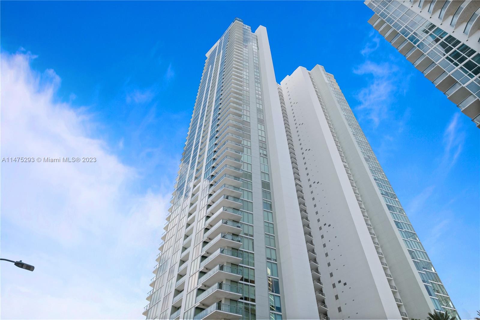 2900 NE 7th Ave # 2807