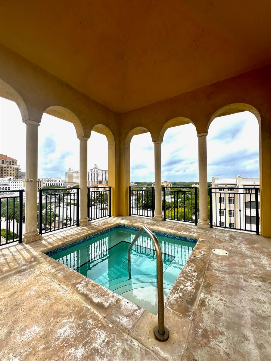 1607 Ponce De Leon Blvd # 8D