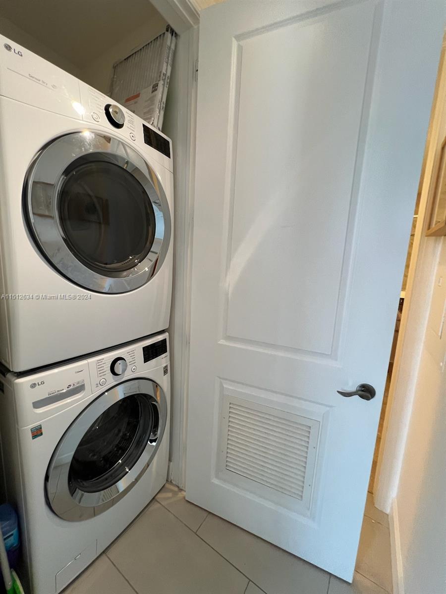 1607 Ponce De Leon Blvd # 8D