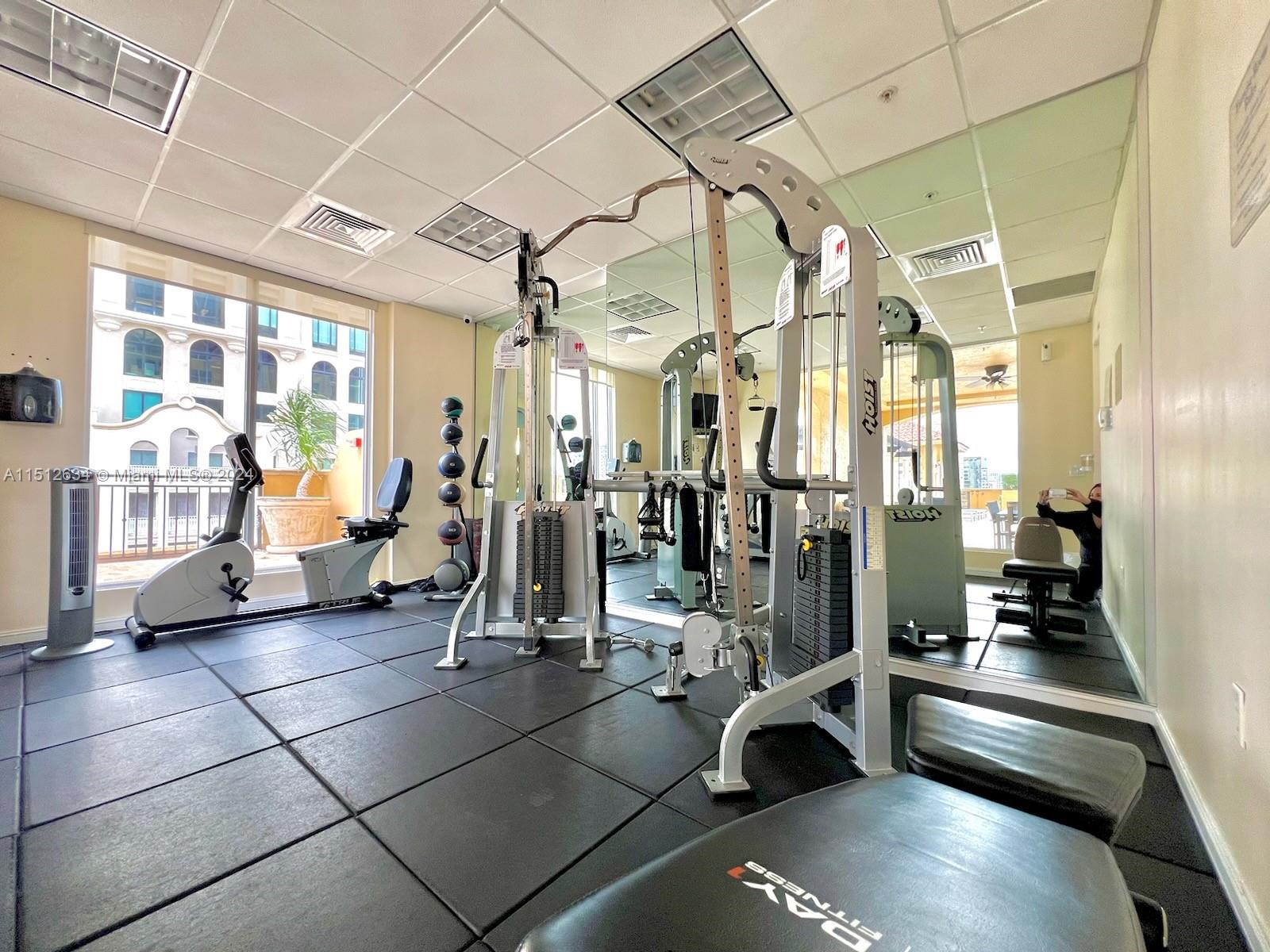 1607 Ponce De Leon Blvd # 8D