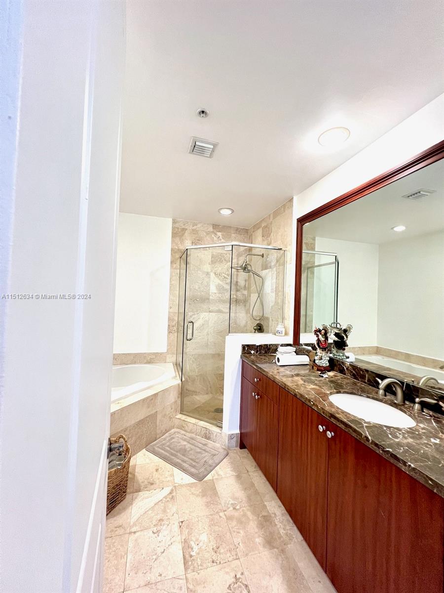 1607 Ponce De Leon Blvd # 8D