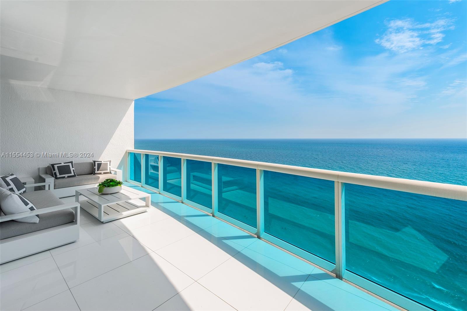 2711 S Ocean Dr # 2004
