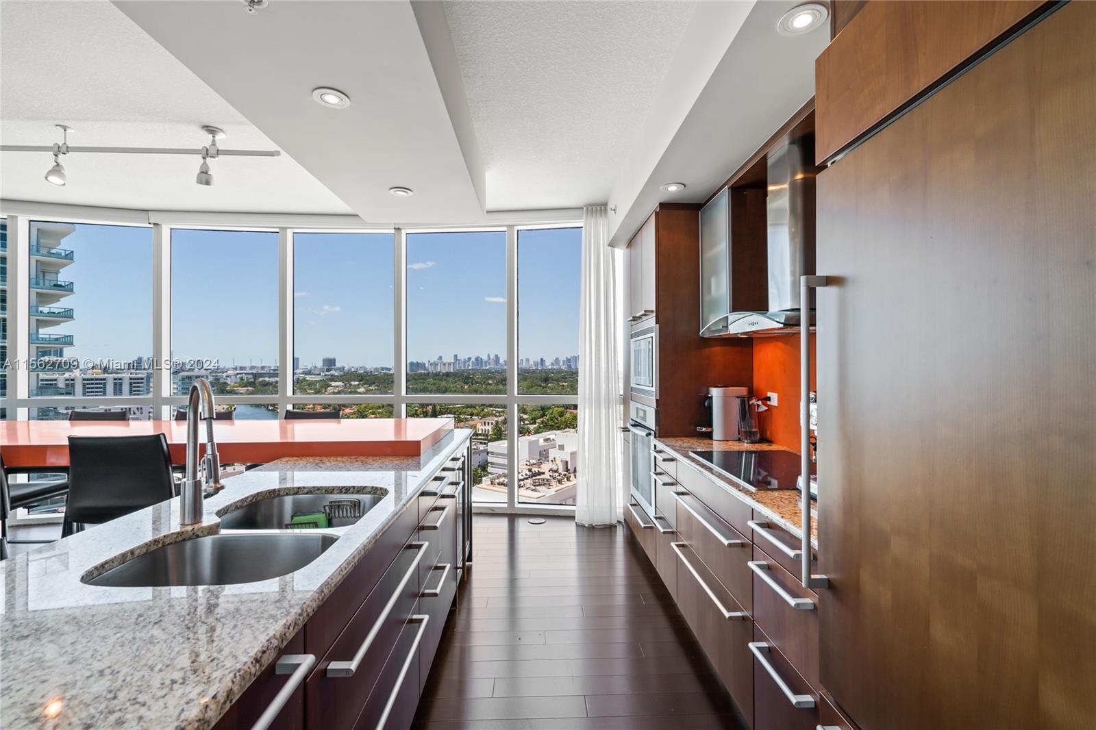 3801 Collins Ave # 1601
