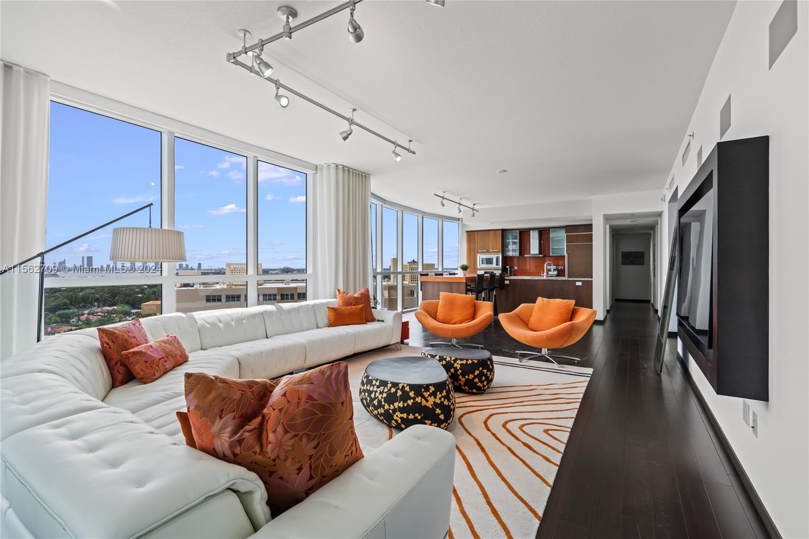 3801 Collins Ave # 1601