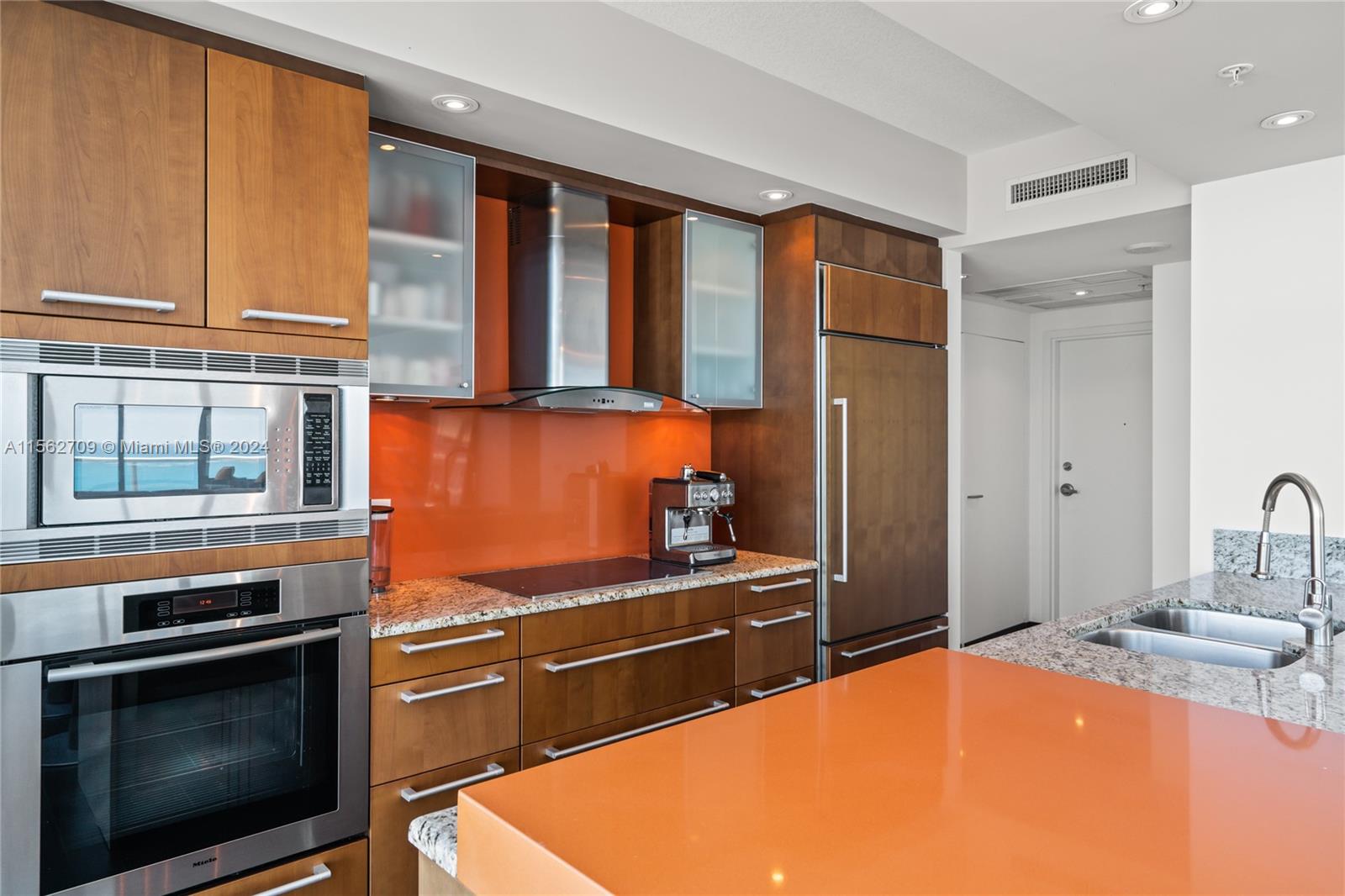 3801 Collins Ave # 1601