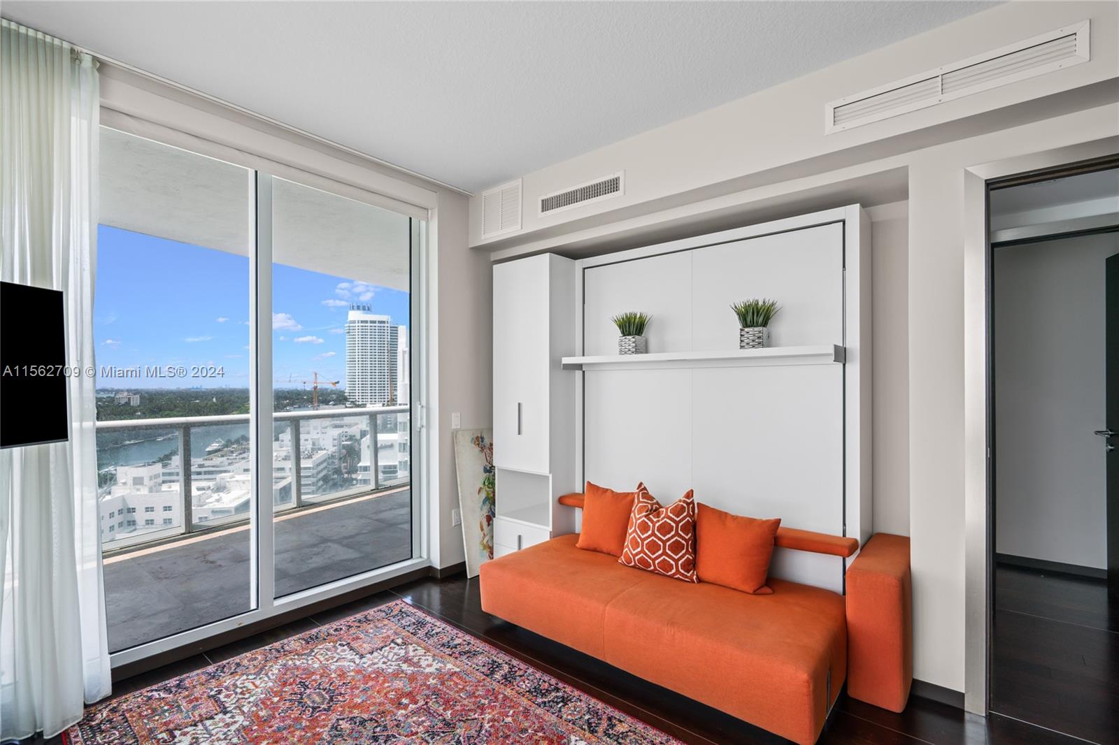 3801 Collins Ave # 1601