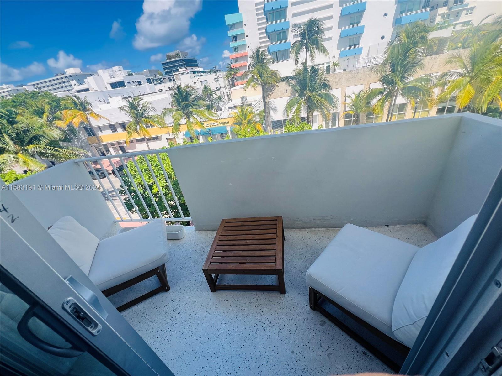 240 Collins Ave # 4A