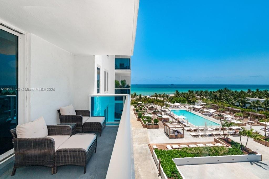 2301 Collins Ave # 604