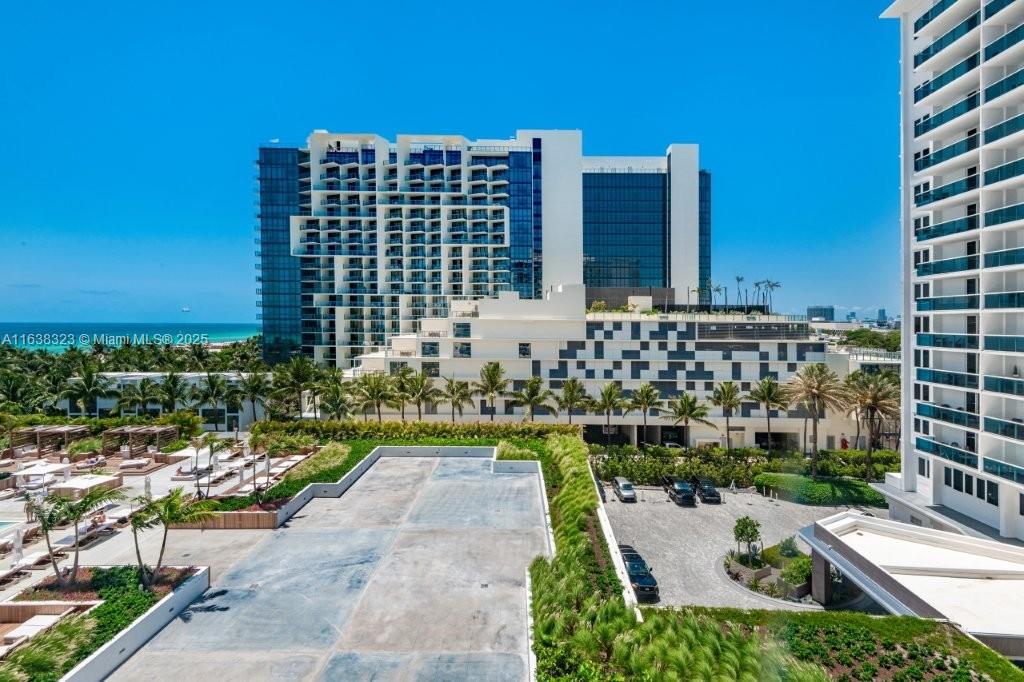 2301 Collins Ave # 604